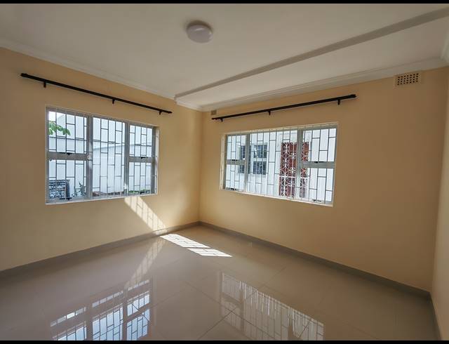 3 BEDROOM APARTMENT TO LET IN OVERPORT